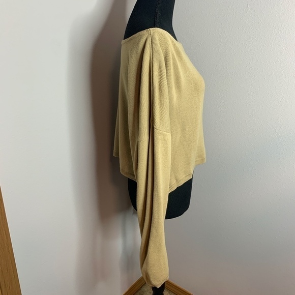 PrettyLittleThing Cropped Beige Knit Sweater - Picture 4 of 7